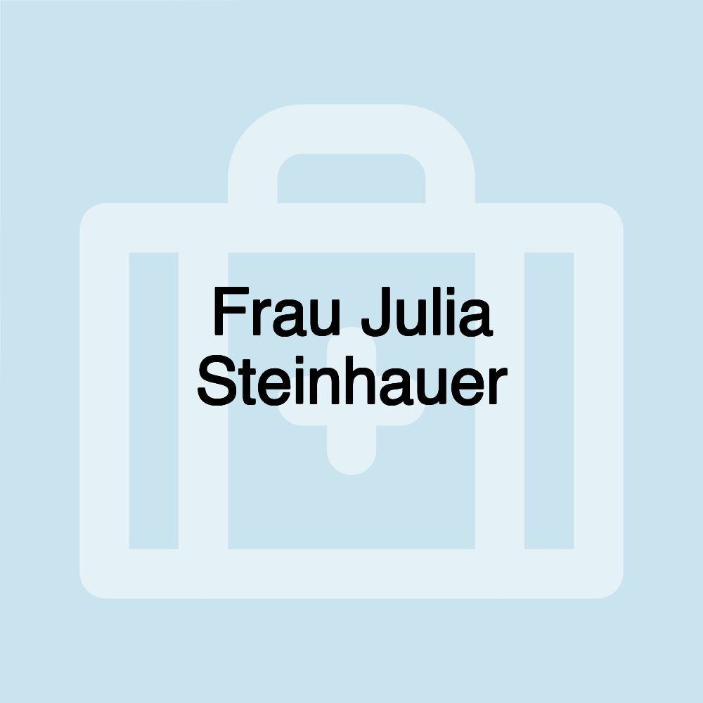 Frau Julia Steinhauer